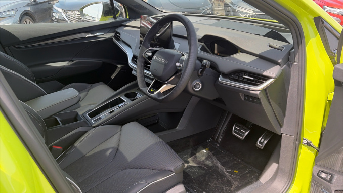 Skoda Enyaq 250kW vRS 82kWh 4x4 5dr Auto Electric Estate - Image 6